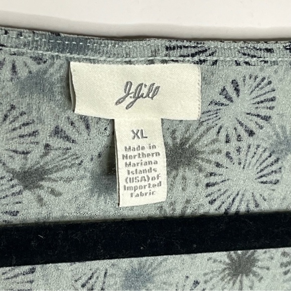 JJill Romantic patterned sage long sleeve blouse. Whimsical, mystical feminine. - Picture 5 of 7